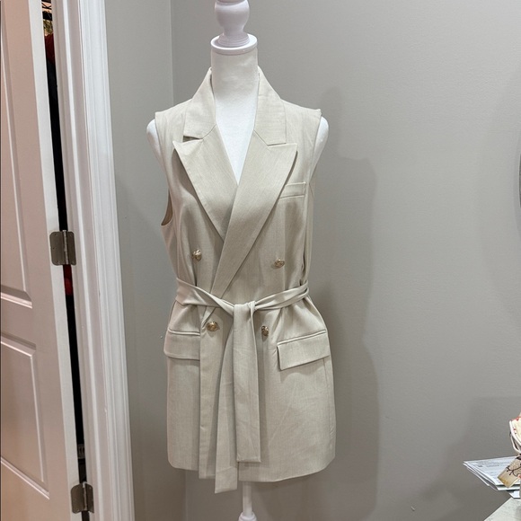 Christian Siriano Jackets & Blazers - Christian Siriano Cream Double-Breasted Vest